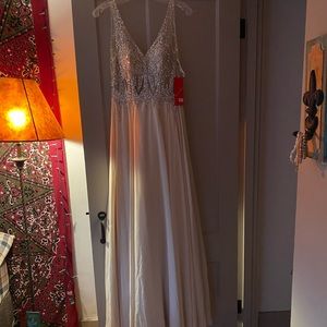 Beautiful sparkly and cream prom dress NEW WITH TAGS!!